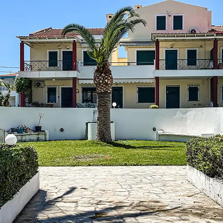 Front Beautiful Family House Pefkochori