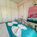 Front Beautiful Family House 佩科霍里